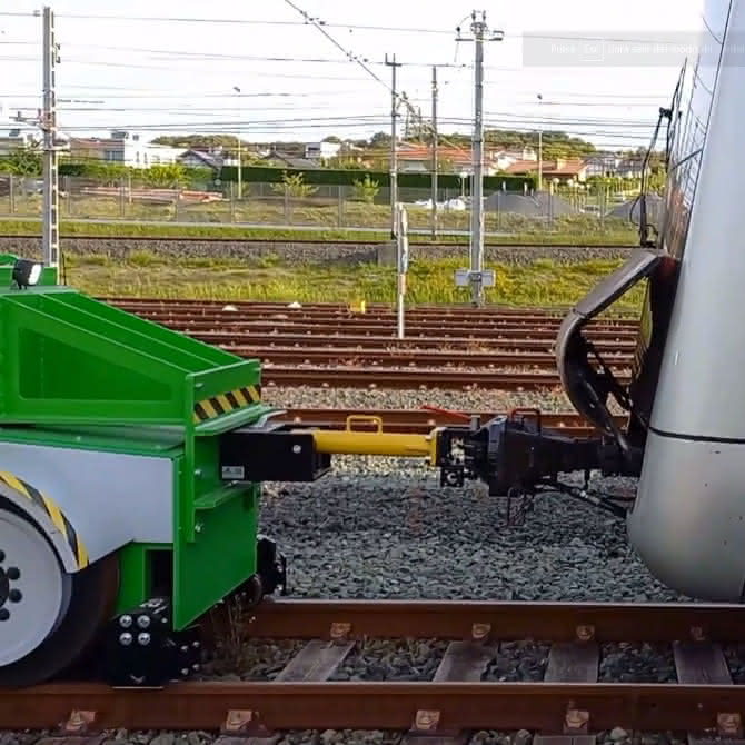 Detalle de un remolcador de trenes